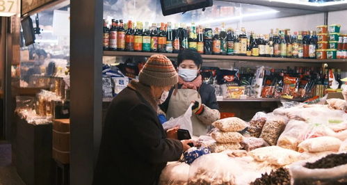 量贩零食巨头伸向日用百货，社区超市面临致命一击